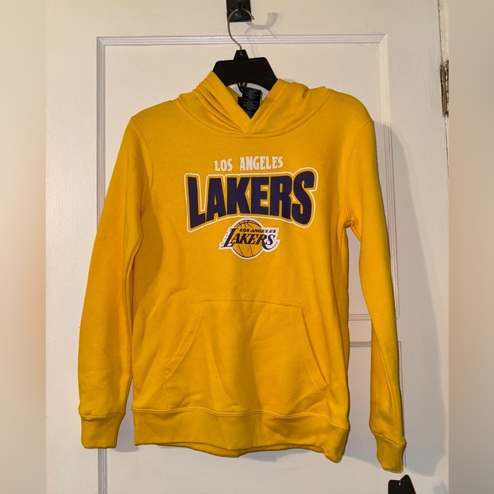 Lakers youth hoodie size medium